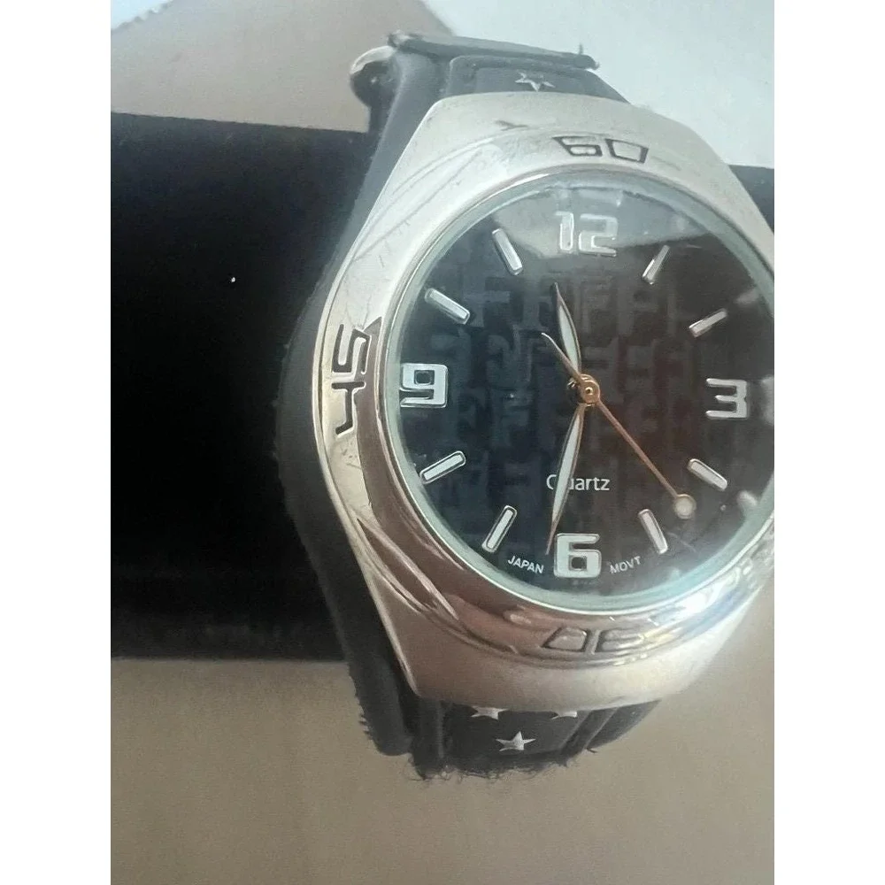 Y2K Watch Working Japan Movt Retro 2000s Star Strap Chunky Case Graphic Monogram